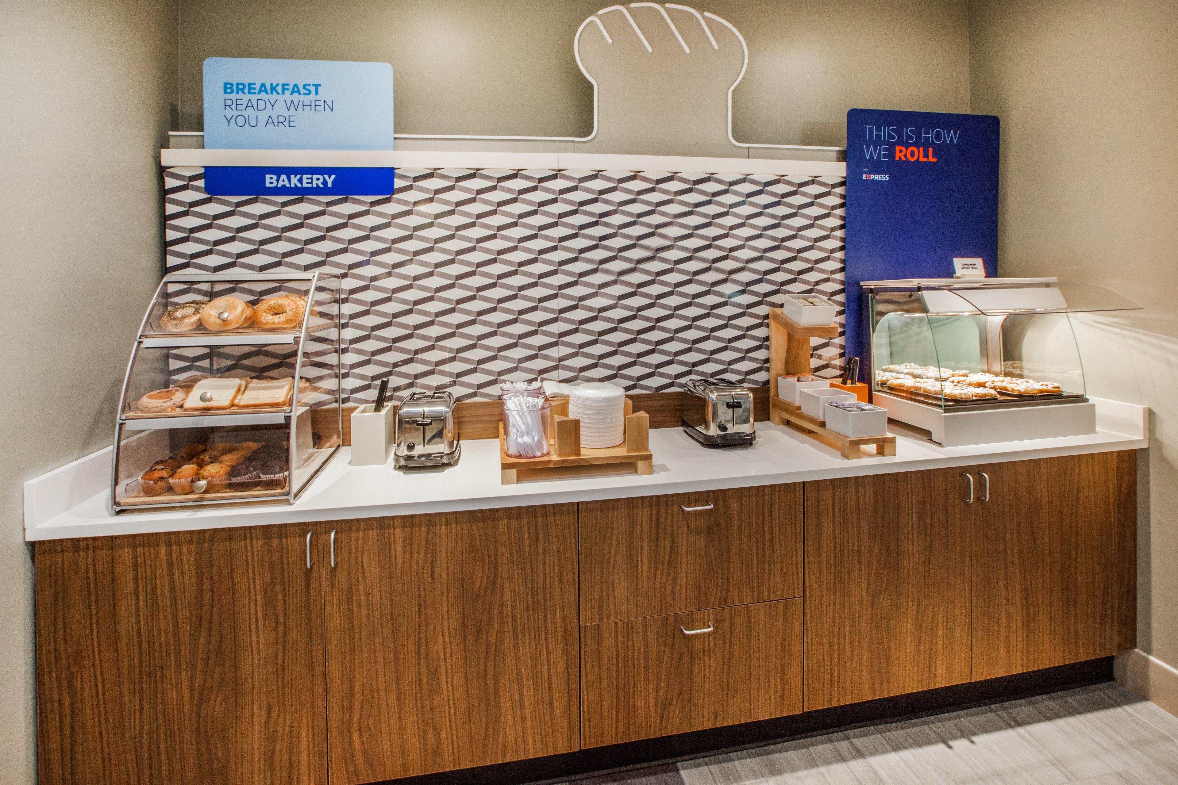 Holiday Inn Express & Suites - Elizabethtown North By Ihg Dış mekan fotoğraf