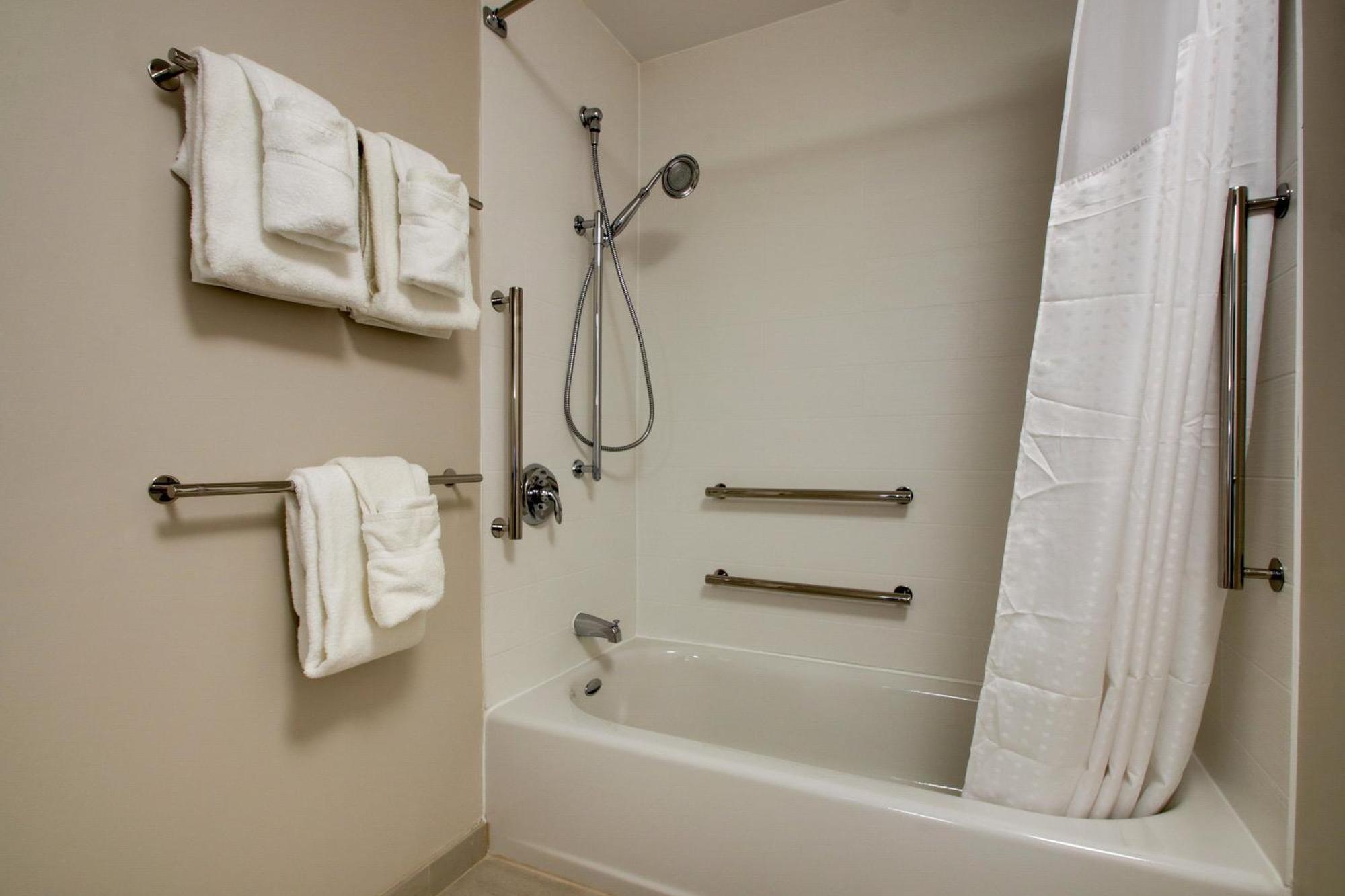 Holiday Inn Express & Suites - Elizabethtown North By Ihg Dış mekan fotoğraf
